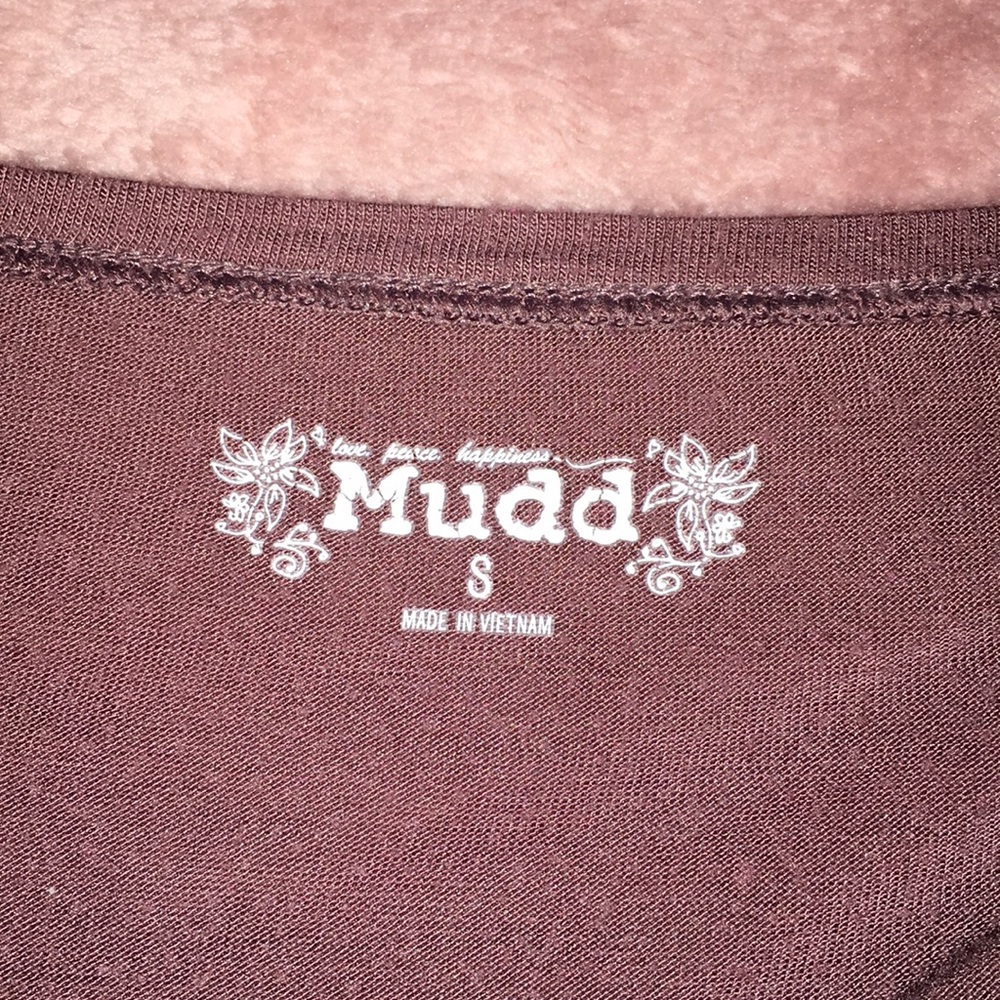 shirt - Picture 2 of 2